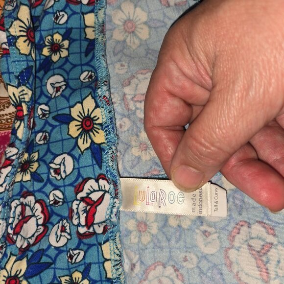 Lularoe TC Leggings - Picture 4 of 4